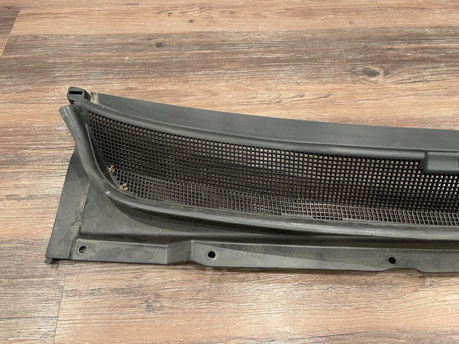 2022 RAM 1500 TRX FRONT WINDSHIELD COWL ASSEMBLY OEM