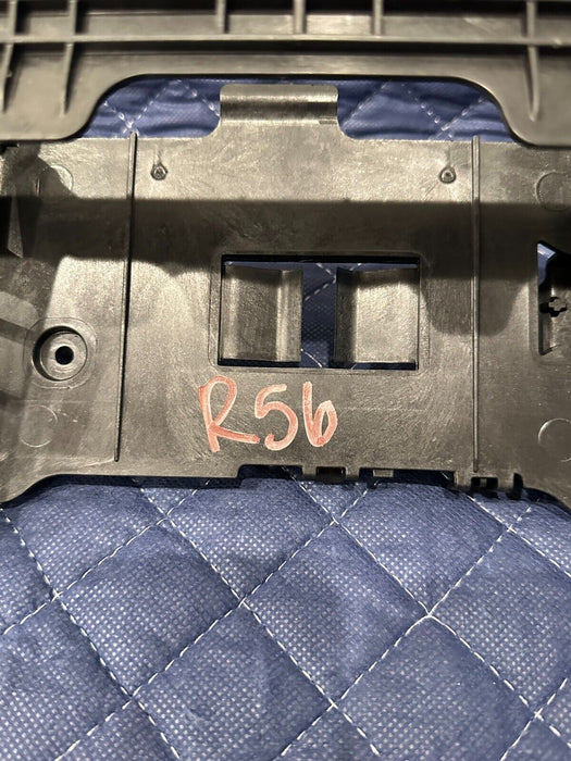 2019 MERCEDES-BENZ E63S AMG RADIO SURROUND MOUNT BRACKET OEM