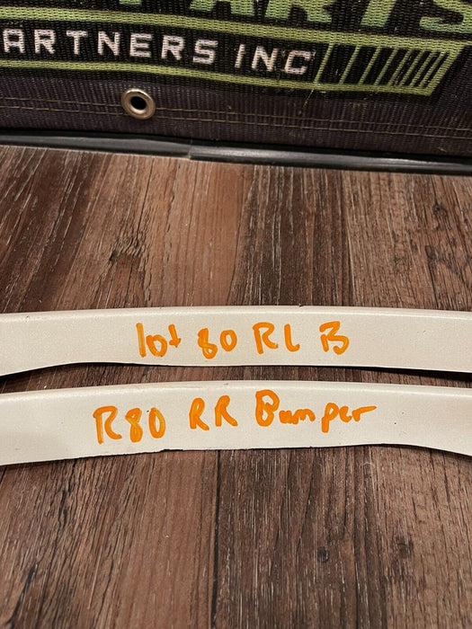 2018 NISSAN 370Z NISMO WHITE REAR BUMPER LEFT RIGHT SIDE FLARES (PAIR) OEM *READ