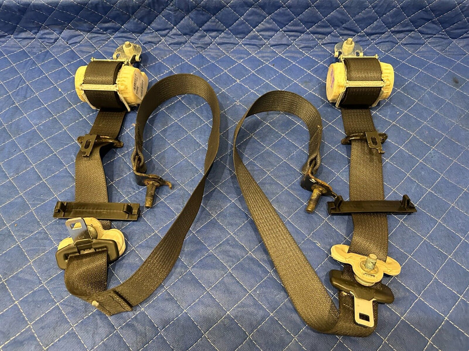 2012 DODGE RAM 3500 MEGA CAB FRONT DRIVER LEFT & PASSENGER RIGHT SEATBELTS OEM