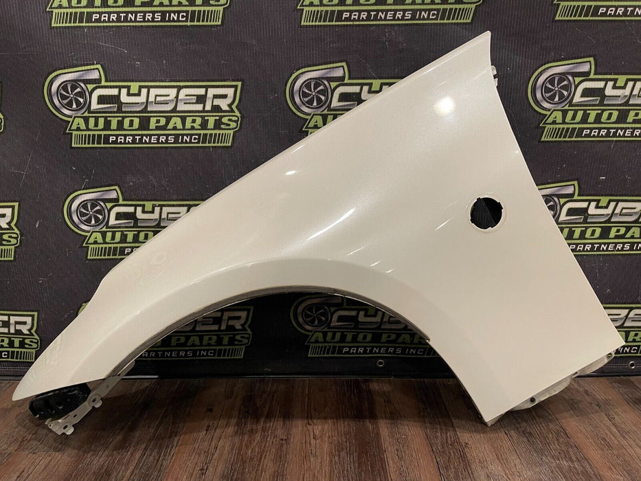 2018 NISSAN 370Z NISMO FRONT DRIVER LEFT FENDER OEM (PEARL WHITE) *MINOR SCUFFS*