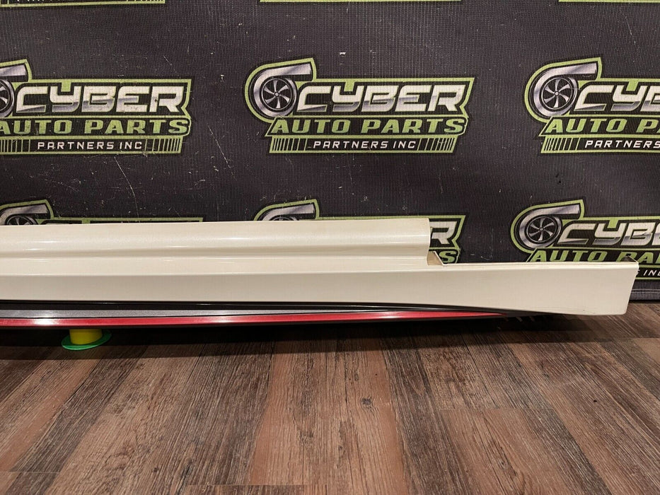 2018 NISSAN 370Z NISMO WHITE PASSENGER RIGHT SIDE SKIRT OEM *SCUFF/CRACKS*