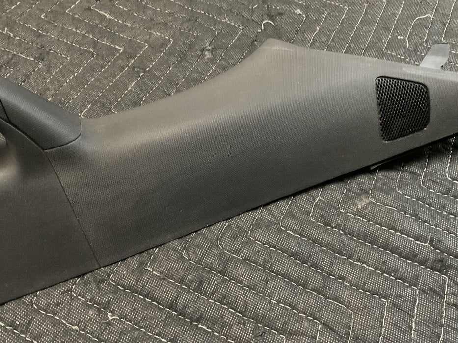 2017-2019 FORD F250 F350 F450 PLATINUM PASSENGER SIDE A-PILLAR~COSMETIC FLAW~