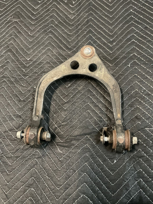 2016 DODGE CHALLENGER HELLCAT FRONT RIGHT UPPER CONTROL ARM OEM