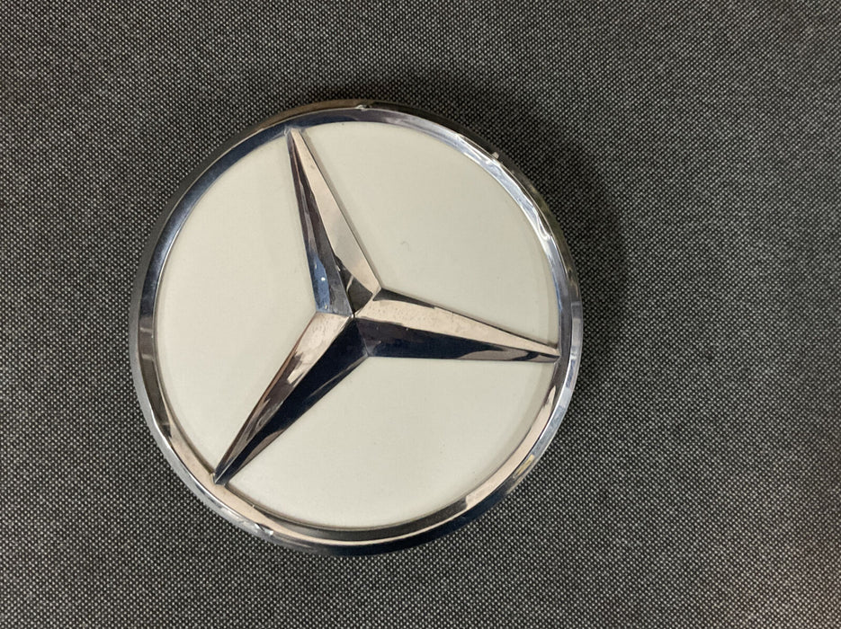 2017 MERCEDES-BENZ C63 AMG DECK LID TRUNK STAR EMBLEM OEM 205 810 00 18