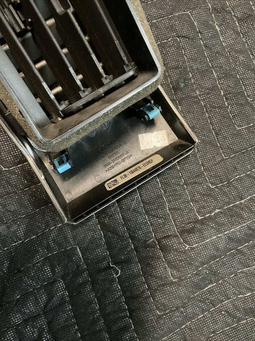 2018 FORD F250 F350 F450 PLATINUM OUTER RIGHT A/C HVAC AIR VENT DUCT OEM