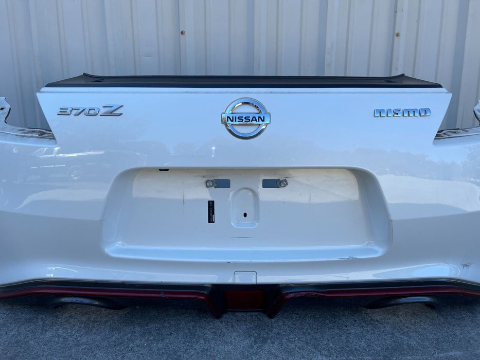 2015 NISSAN 370Z NISMO REAR BUMPER COVER OEM QAB (PEARL WHITE) *DAMAGE*