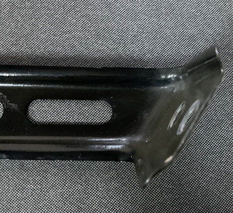 2016 NISSAN TITAN XD RIGHT PASSENGER SIDE FENDER BRACE BRACKET OEM