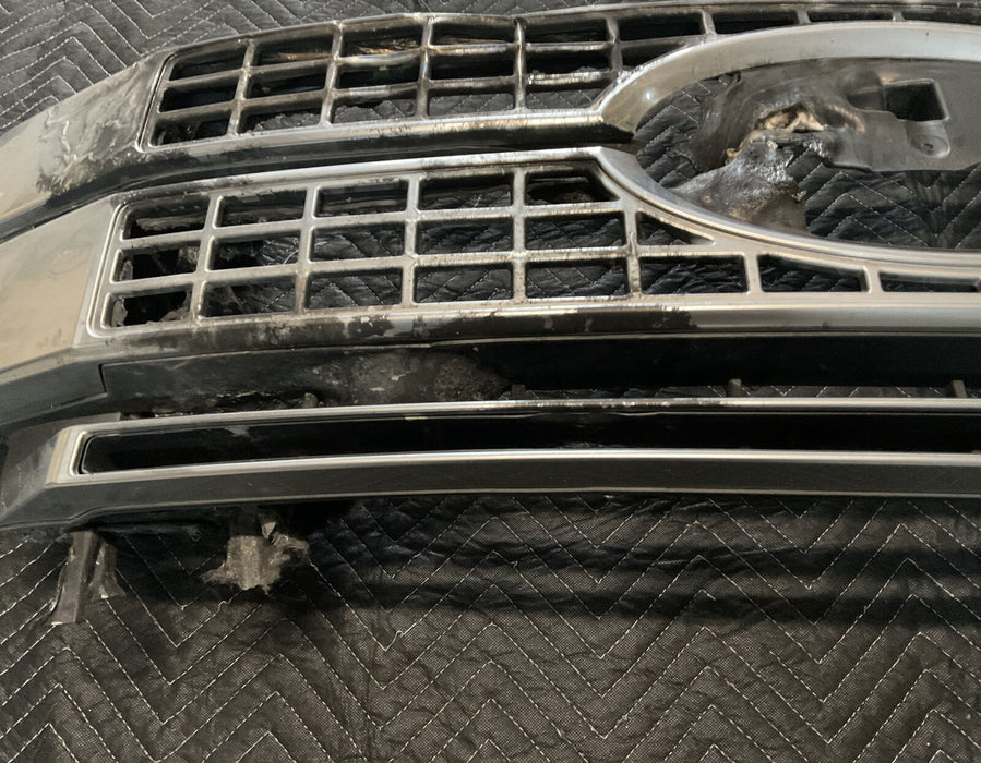 2017 2018 2019 FORD F250 F350 F450 PLATINUM GRILLE *DAMAGE* OEM