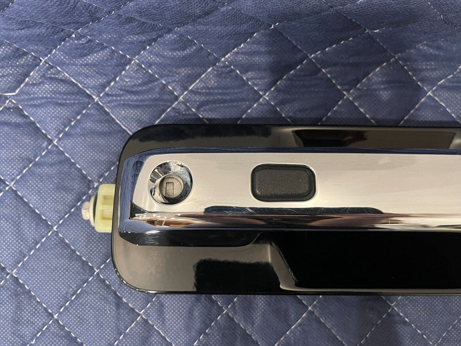 2017-2019 FORD F250 F350 F450 FRONT DRIVER LEFT BLACK/CHROME DOOR HANDLE *G1