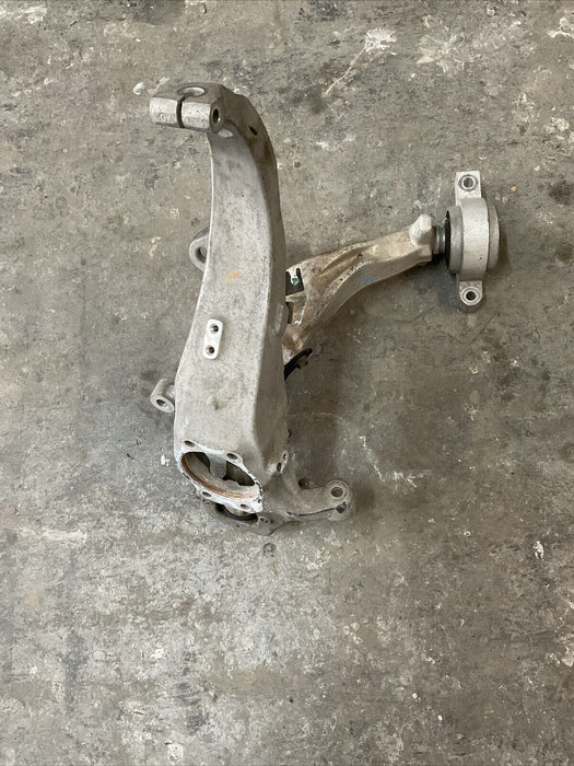 2015 NISSAN 370Z FRONT LEFT SPINDLE KNUCKL W/ LOWER CONTROL  ARM OEM