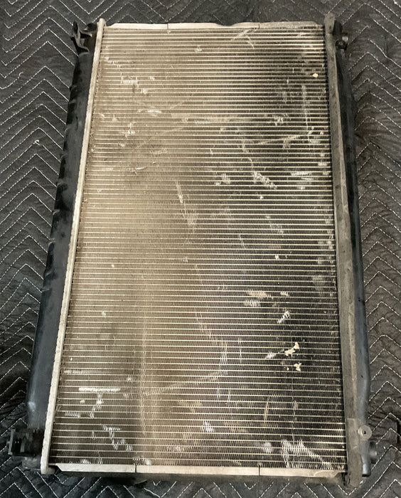 2014 2015 INFINITI Q50 3.7L V6 VQ37VHR REAR MAIN LARGER RADIATOR OEM ~DAMAGE~