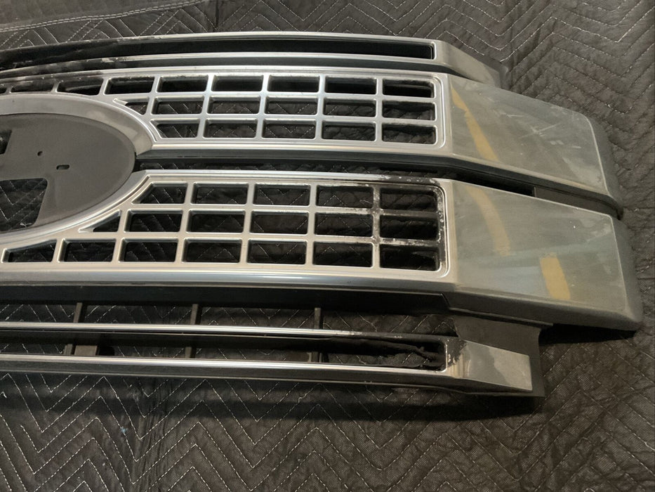 2017 2018 2019 FORD F250 F350 F450 PLATINUM GRILLE *DAMAGE* OEM