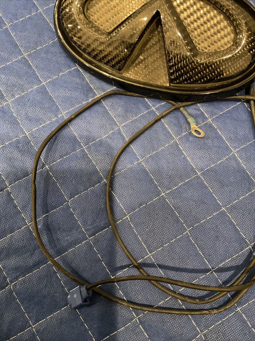 2017 INFINITI Q50 RED SPORT FRONT EMBLEM BADGE GLOW RED W/HARNESS F2890 6HA0A