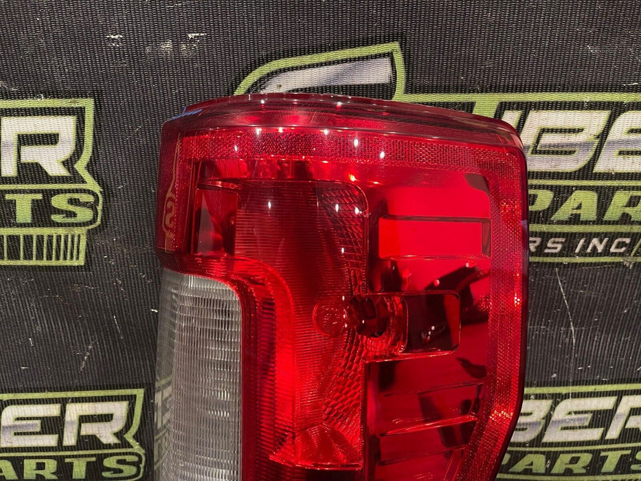 2017-2021 FORD F250 F350 PASSENGER RIGHT HALOGEN TAILIGHT OEM *READ DESCRIPTION*