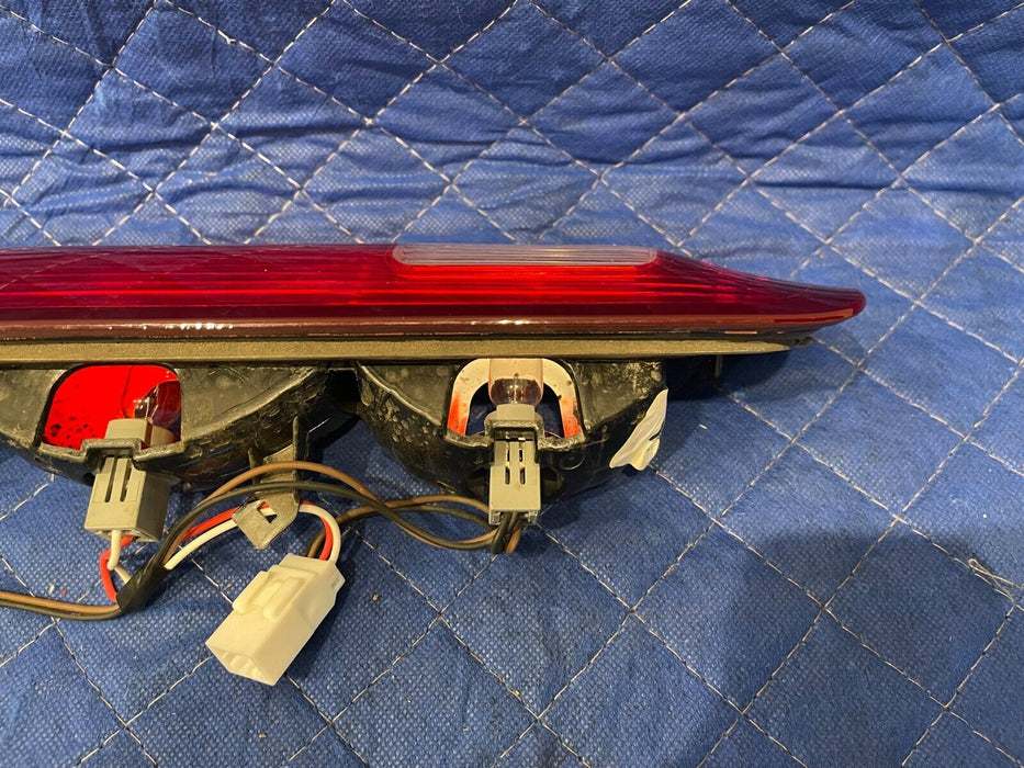 2017 DODGE RAM 2500 REAR UPPER CENTER CAB 3RD THIRD BRAKE STOP LIGHT OEM