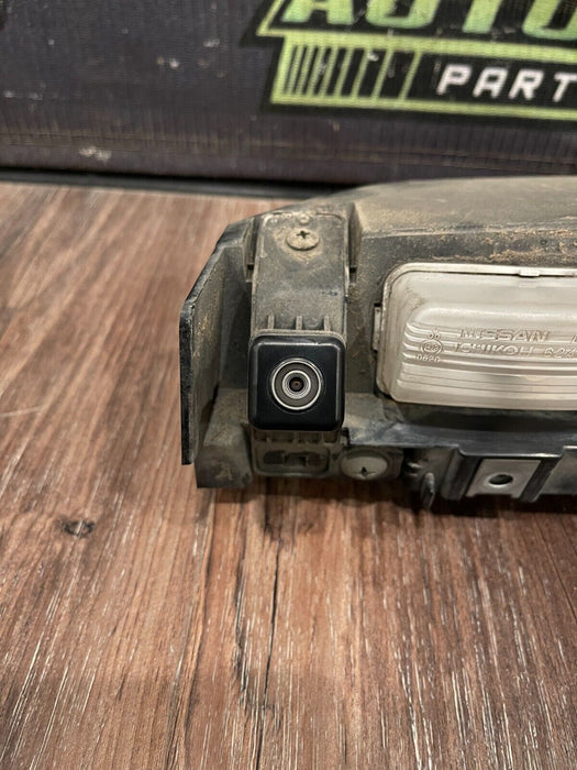 2018 NISSAN 370Z NISMO REAR BUMPER BACK UP CAMERA & LICENSE PLATE LIGHT ASSY OEM