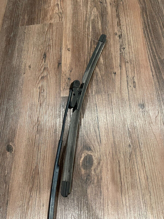 2017 INFINITI Q50 RED SPORT FRONT LEFT & RIGHT WINDSHIELD WIPERS OEM