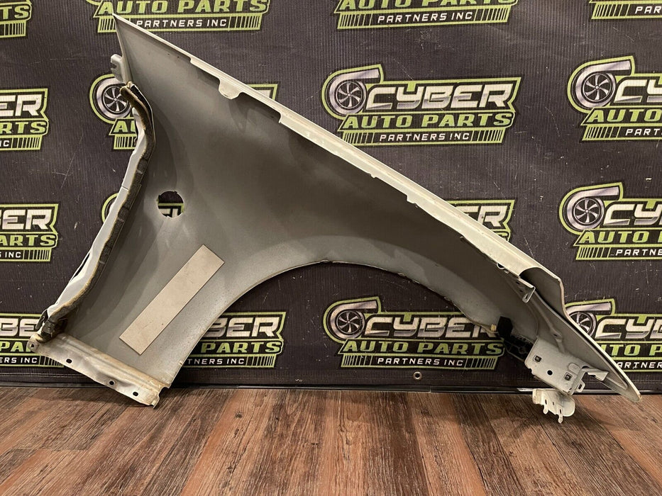2018 NISSAN 370Z NISMO FRONT DRIVER LEFT FENDER OEM (PEARL WHITE) *MINOR SCUFFS*