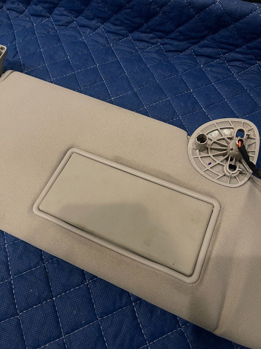 2017 DODGE RAM 2500 GRAY FRONT PASSENGER RIGHT SUN VISOR OEM *CHECK PIC #4 & #5*
