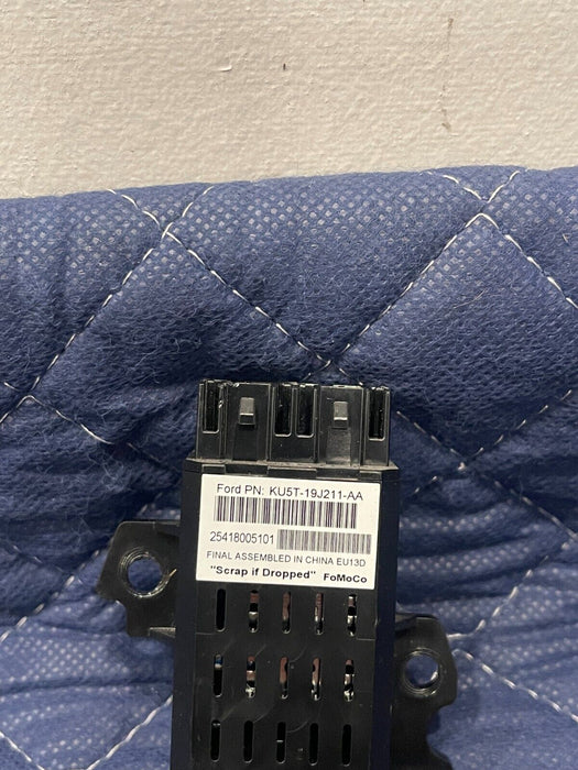 2017-2019 FORD F250 F350 F450 LARIAT REAR CENTER CONSOLE USB CHARGING MODULE OEM
