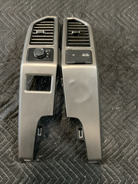 2018 FORD F250 F350 PLATINUM DASH AIR VENTS PAIR OEM~COSMETIC FLAWS~