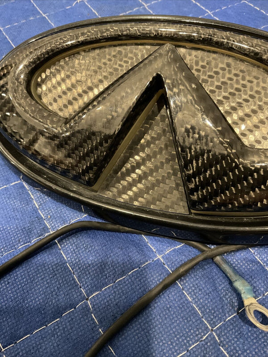 2017 INFINITI Q50 RED SPORT FRONT EMBLEM BADGE GLOW RED W/HARNESS F2890 6HA0A