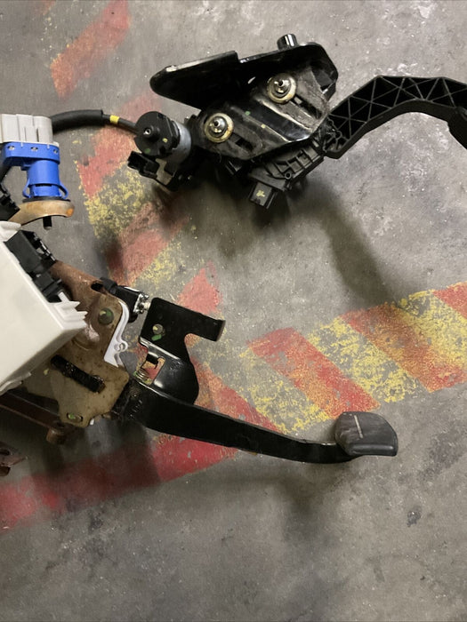 2017-2022 FORD F450 KING RANCH GAS PEDAL & BRAKE PEDAL ASSEMBLY OEM