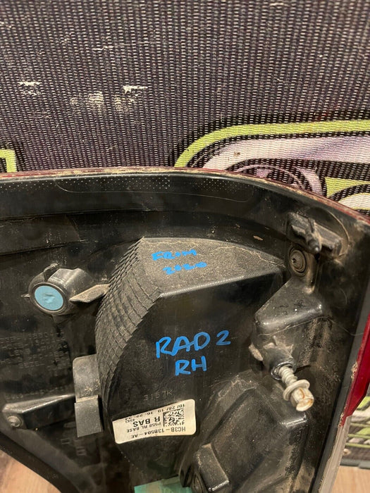 2017-2021 FORD F250 F350 PASSENGER RIGHT HALOGEN TAILIGHT OEM *READ DESCRIPTION*