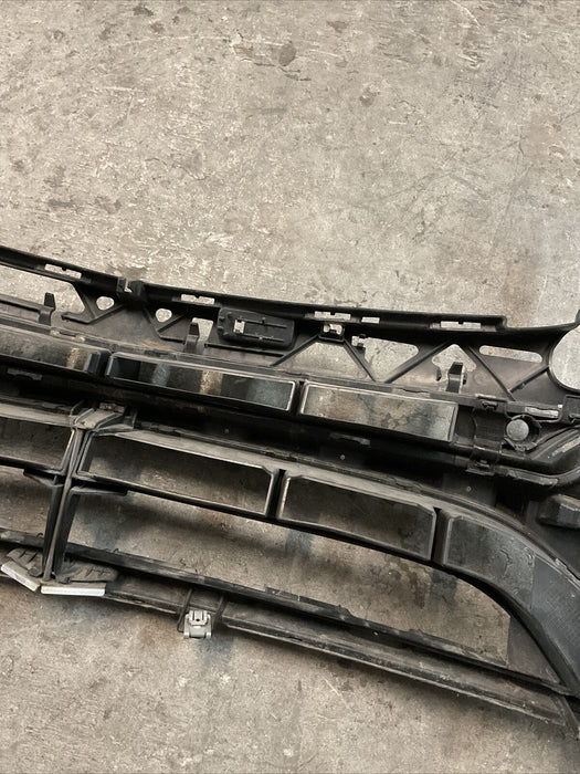 2019 Mercedes E63s AMG FRONT BUMPER MOUNTING BRACKET OEM 213 885 81 00