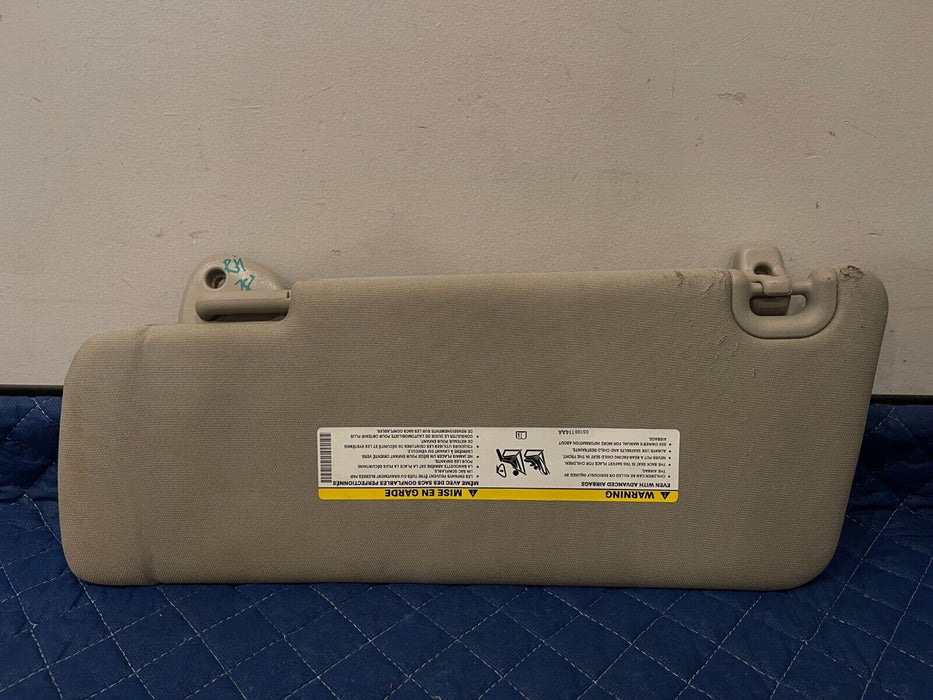 2017 DODGE RAM 2500 GRAY FRONT PASSENGER RIGHT SUN VISOR OEM *CHECK PIC #4 & #5*