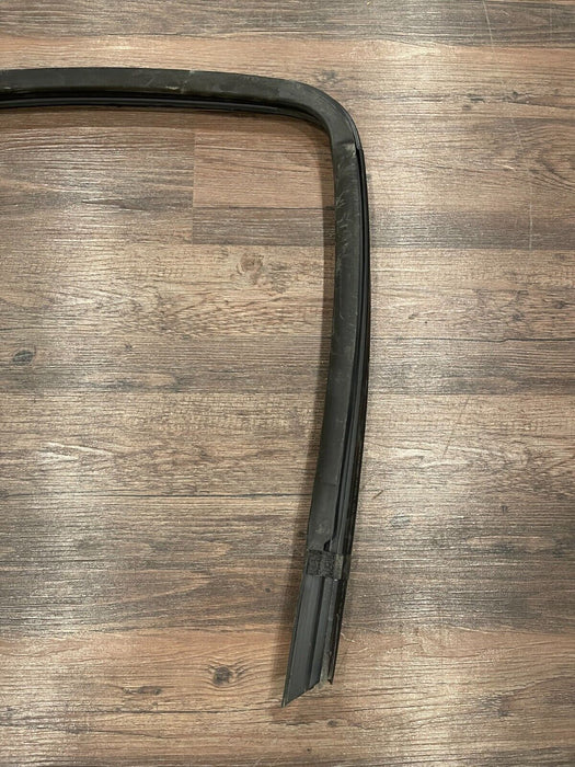 2017-2022 FORD F250 F350 PLATI REAR RIGHT DOOR RUBBER WHEATHER STRIP SEAL OEM