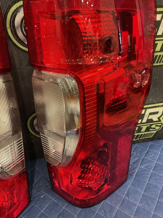 2020 2021 2022 FORD F250 F350 F450 HALOGEN COMPLETE TAIL LIGHT PAIR OEM