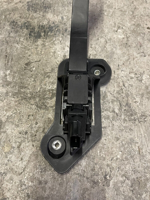 2020 2021 2022 GMC SIERRA 2500 3500 GAS/ ACCELERATOR PEDAL OEM