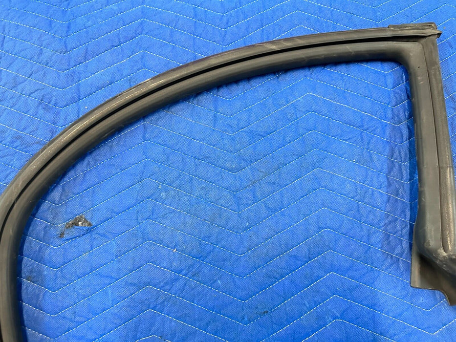 2014 NISSAN 370Z NISMO FRONTDRIVER LEFT RUBBER WEATHER STRIP OEM