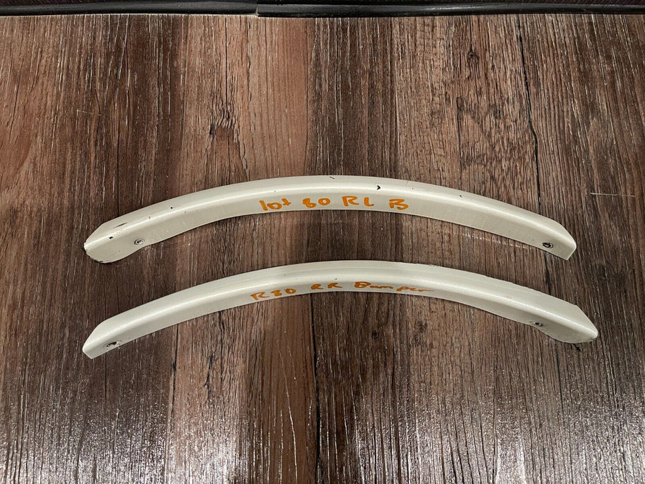 2018 NISSAN 370Z NISMO WHITE REAR BUMPER LEFT RIGHT SIDE FLARES (PAIR) OEM *READ