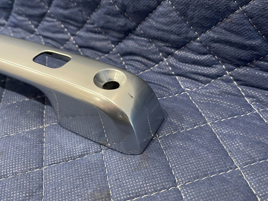 2017-2019 FORD F250 F350 FRONT LEFT EXTERIOR SILVER DOOR HANDLE OEM *SCRATCH*