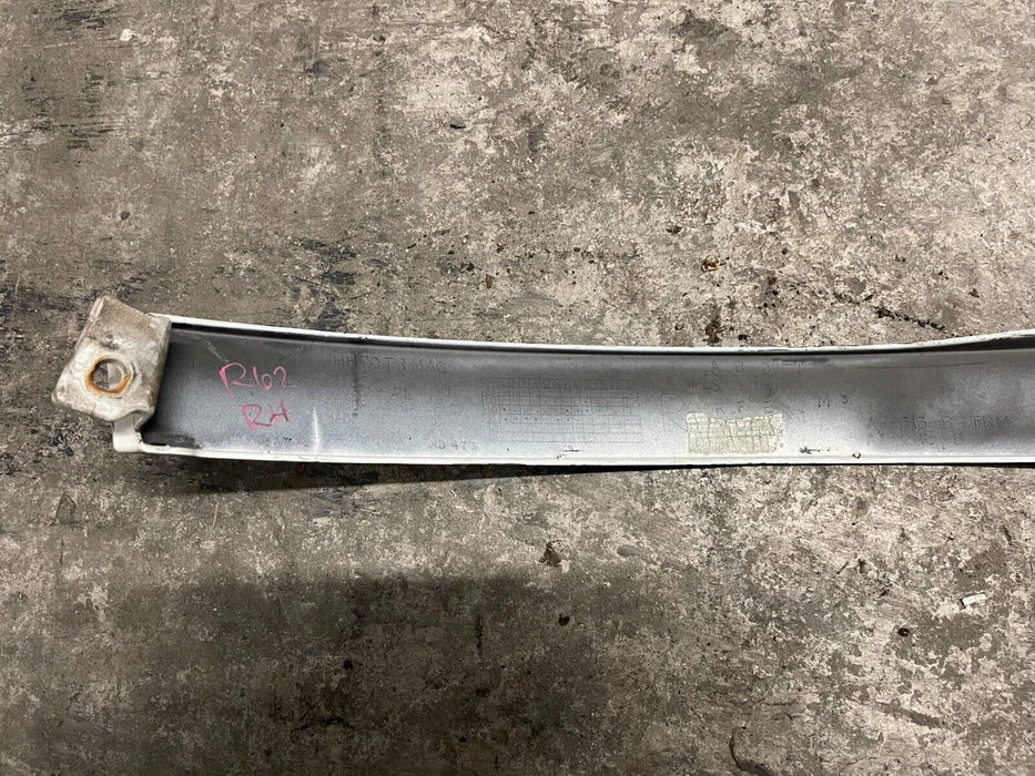 2012 DODGE RAM 3500 MEGA CAB FRONT PASSENGER RIGHT DOOR B PILLAR OEM *SCRATCHED*