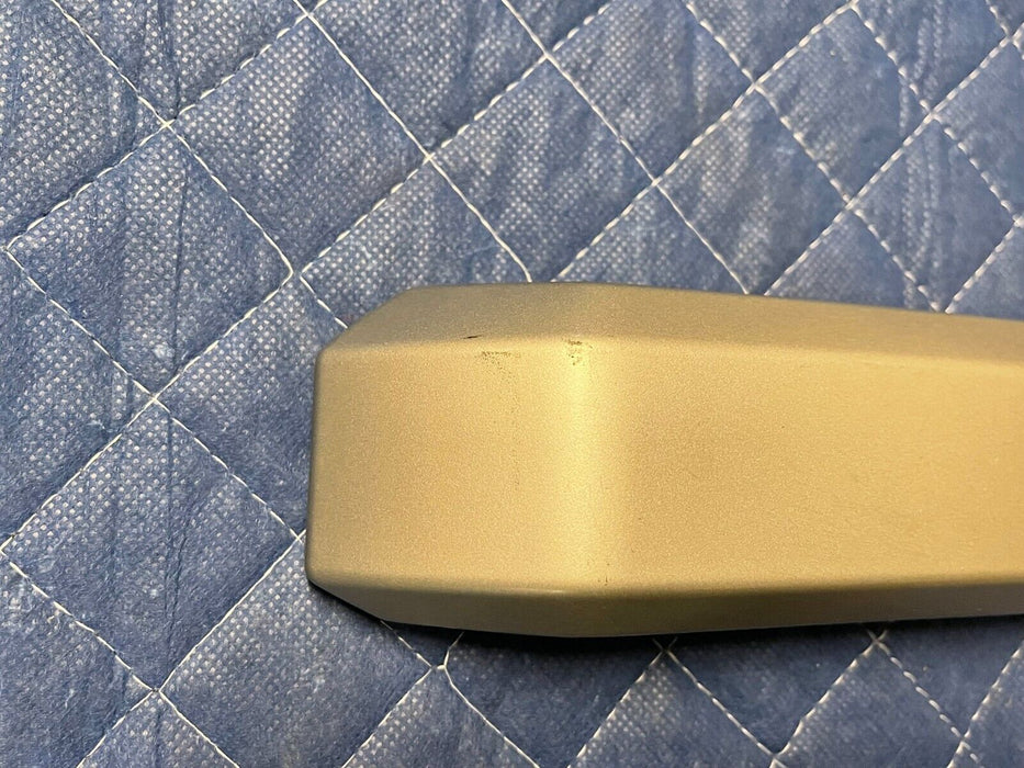 2017-2019 FORD F250 F350 F450 PASSENGER GRAY DOOR PANEL HANDLE COVER *SCRATCHES