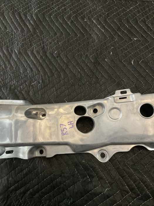 2017 MERCEDES C63 AMG CABRIOLET REAR LH QUARTER PANEL BEARING BRACKET 2056400700