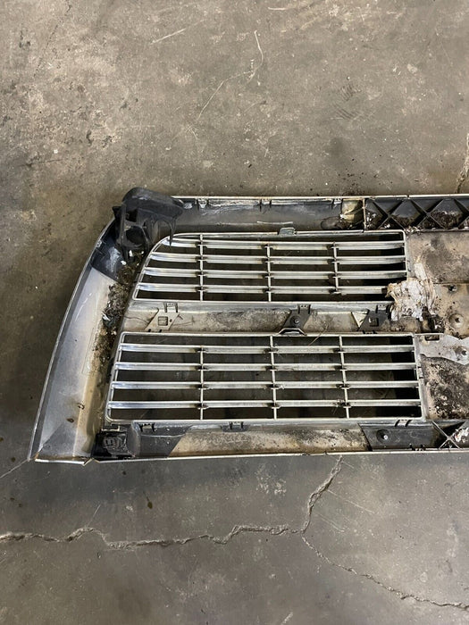 2012 DODGE RAM 3500 MEGA CAB FRONT GRILLE OEM *DAMAGED & CRACKED*